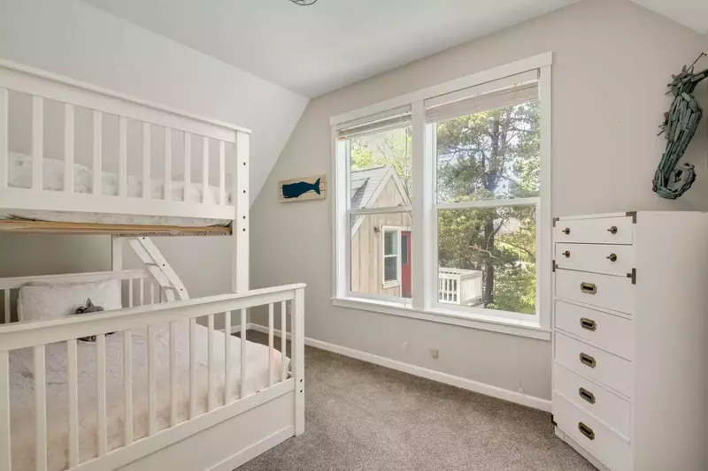 Please reach out with any questions about family activities around Depoe Bay and the Oregon Coast.