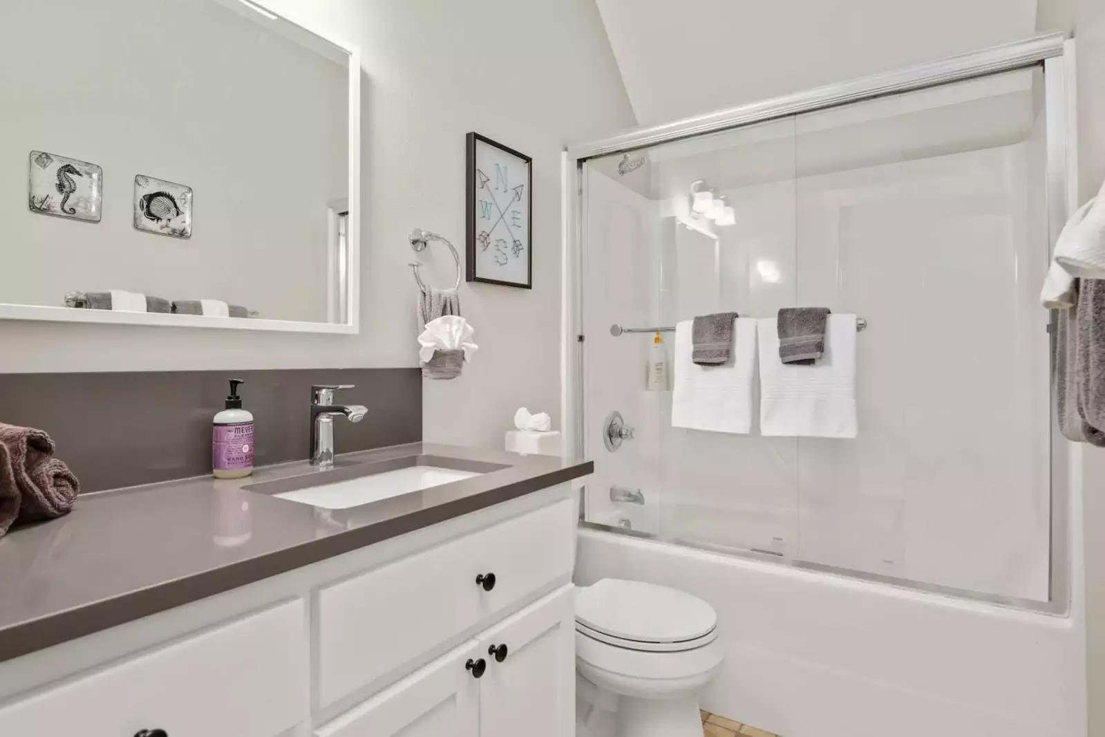 There are many fun activities in Depoe Bay. One we recommend is whale watching because Depoe Bay is the whale watching capital of Oregon.