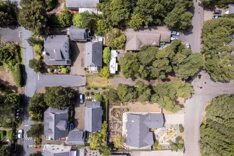 While Bella Beach is calm there are countless activities north in Lincoln City and south in Newport.