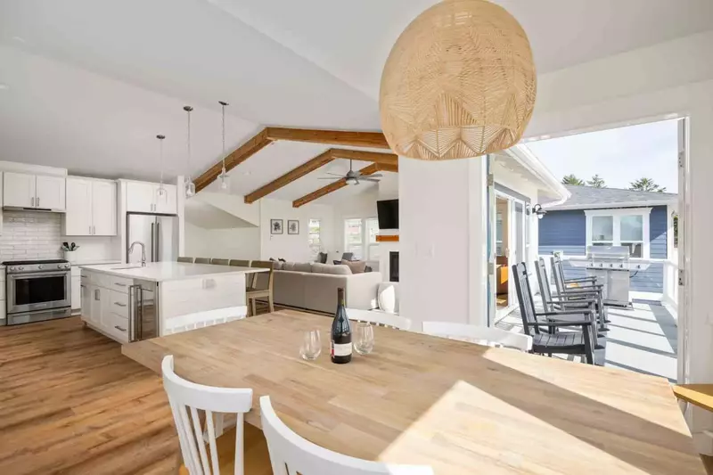 "We had an amazing trip. The view was beautiful with three separate spots that you could see the waves." - Angel