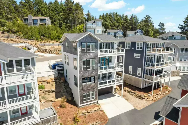 "4 bedrooms 4 bathrooms , and a view of the ocean! What more could you want!" - Charlie