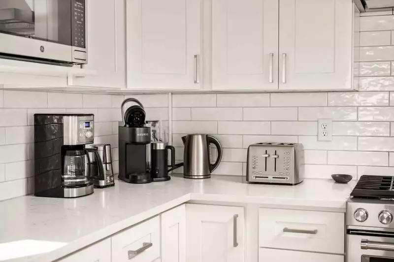 The kitchen is set up to prepare an excellent feast. Go fishing, crabbing, and clamming to make a delicious seafood meal!