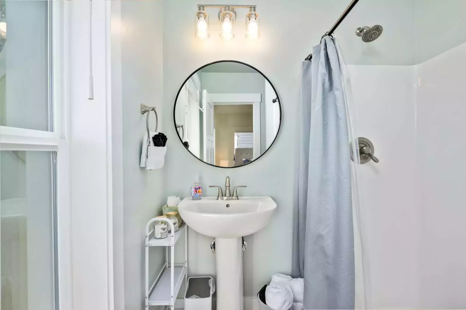 With 4.5 bathrooms everyone staying here has ample privacy.