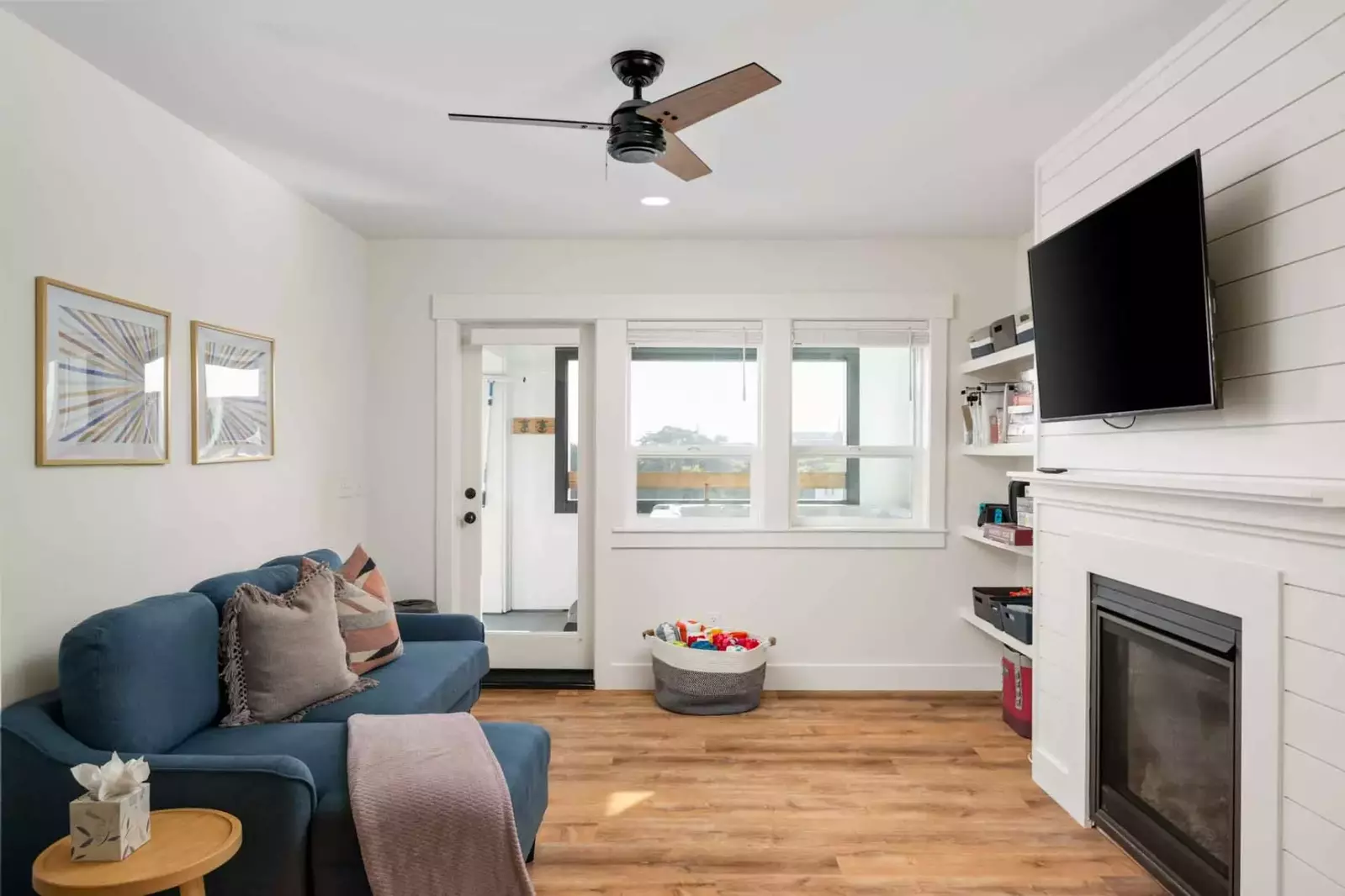 Games, a movie, and a fireplace. Perfect ingredients for a perfect day!