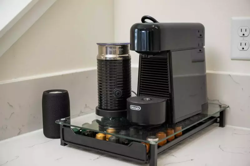 Coffee lovers are in luck as this rental provides coffee. There are also cute cafes throughout Lincoln City.