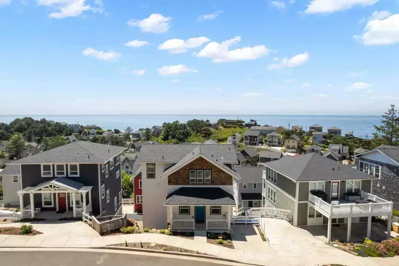 Lincoln City is known for its vast sandy beaches, kite flying, the Chinook Winds Casino, an outlet mall, seafood, and more!