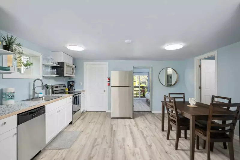 The full kitchen and dining room is the perfect place to cook up and eat some locally caught seafood.