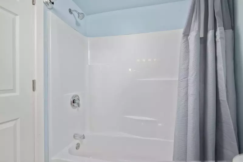 "We enjoyed our stay. The beds were comfortable and it was a nice place to come back to after a day of exploring the area." - Judy