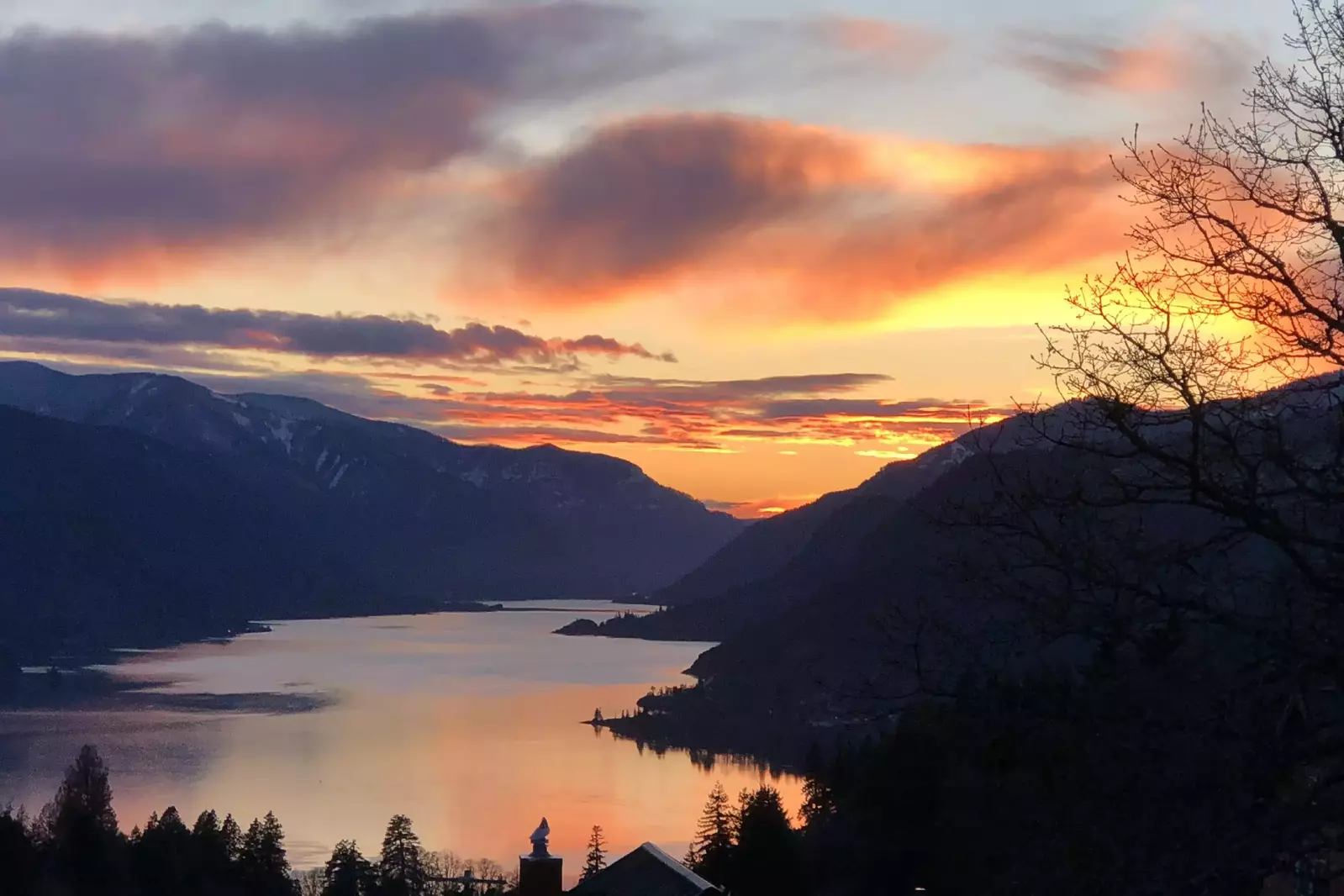 The Columbia River Gorge is must-see natural wonder. It is full of waterfalls, hiking trails, historic buildings, great food, and more!