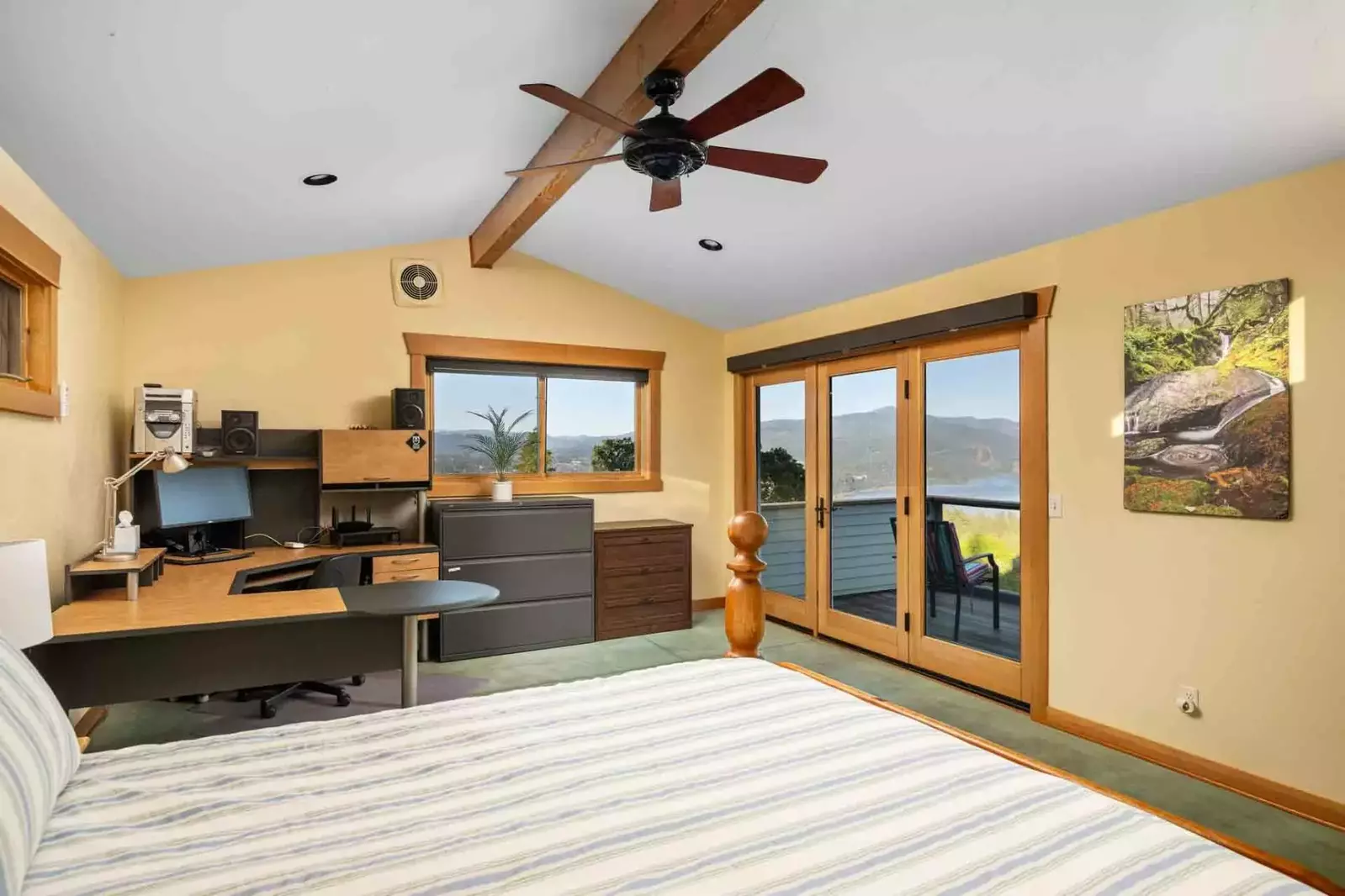 "The view of the Gorge and Mount Hood is INCREDIBLE! " - Kitty