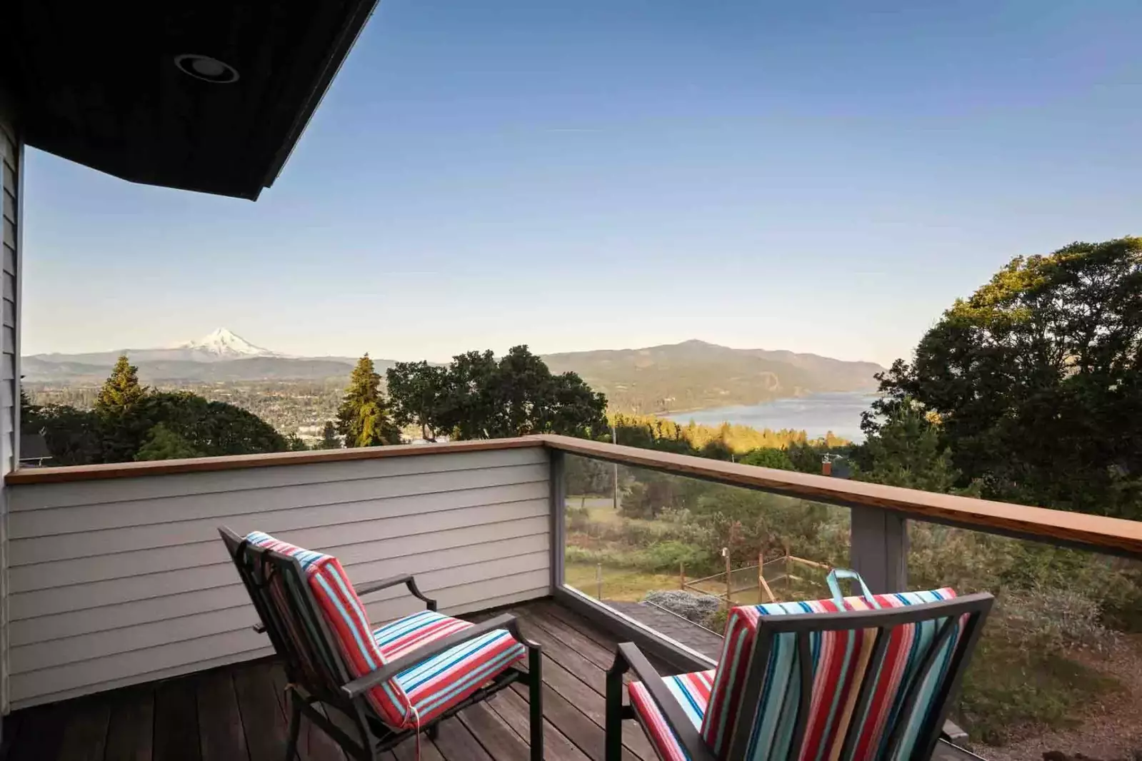 Please reach out with any questions about White Salmon, the Columbia River Gorge, or this rental. We hope we get to host you soon!