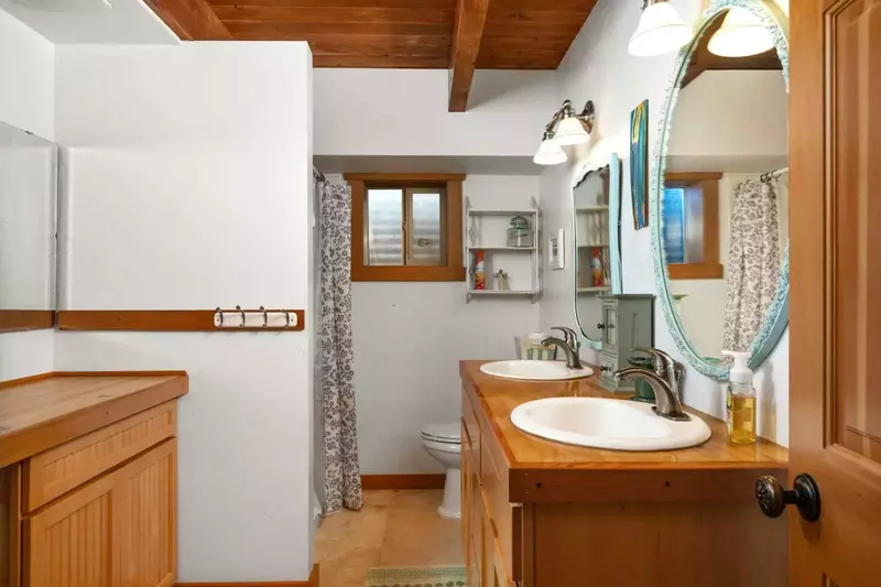 "We were still jumping with joy with how amazing our stay was. HIGHLY RECOMMEND." - Kahi