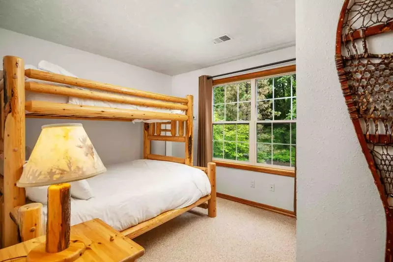 "Coming back to a beautiful place put the finishing touches on another incredible weekend. Again, Thank you!" - Chris