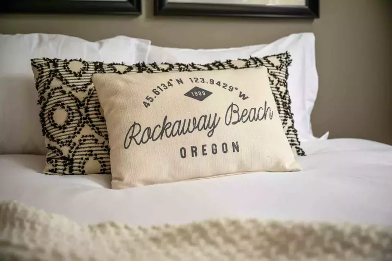 "Beds were comfy.  it was great to have both lake and ocean within walking distance.  water and beach toys in the garage for use was great." - Summer