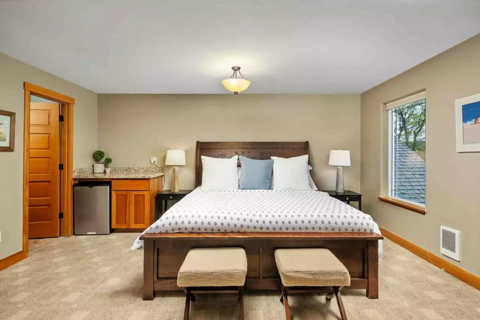 "This house and amenities was just perfect for us! It’s beautiful, clean and well furnished and attractively decorated." - Gina