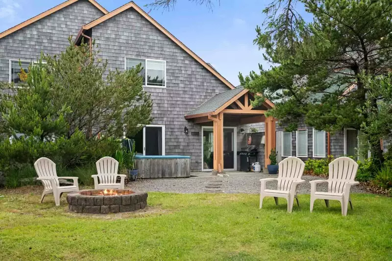 The yard is also a great place for people to play games, read a book, or have a picnic.