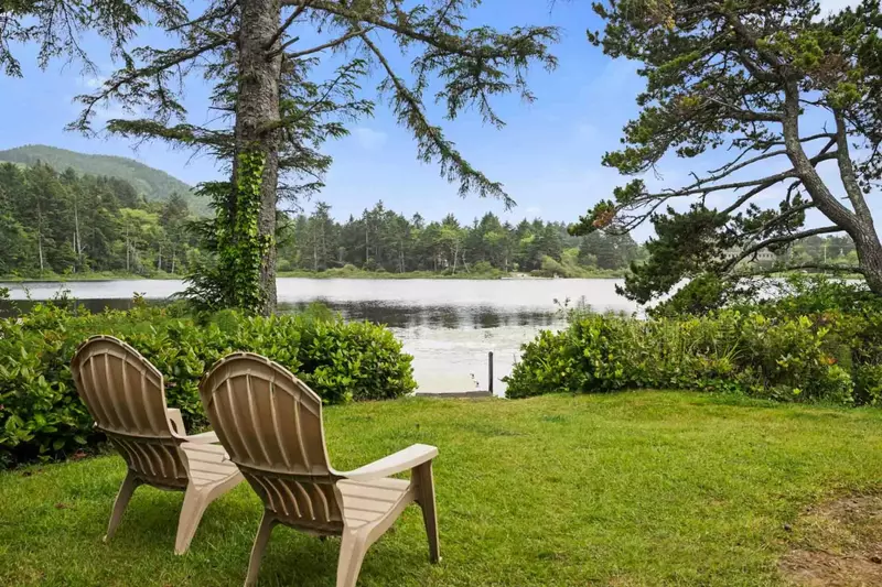 "Great attention to detail! We LOVED getting to kayak on the lake!! We will definitely stay there again!" - Gina