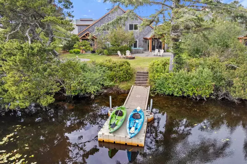 "The cleanliness was impeccable; stepping into the condo felt like entering a freshly prepared suite. The proximity to downtown was a huge plus" -Josh