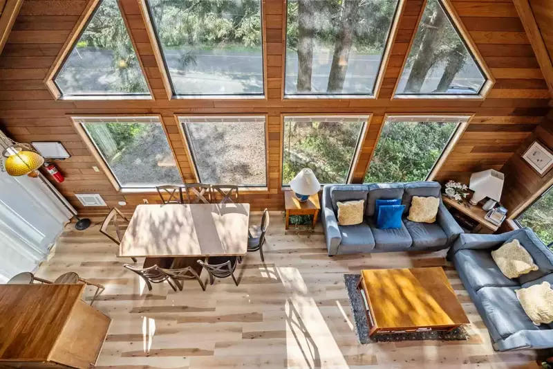 "We enjoyed staying at this property. We loved that there were three floors, so the family had room to spread out." - Sandra