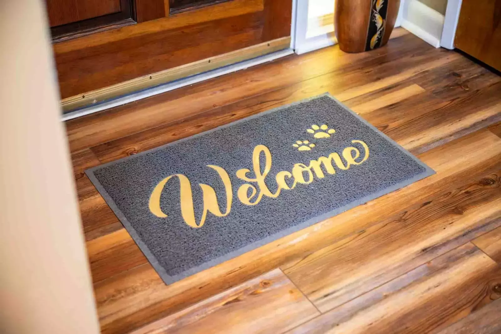 "Super close to restaurants, grocery store, gas station etc. very clean and family friendly." - Bianca