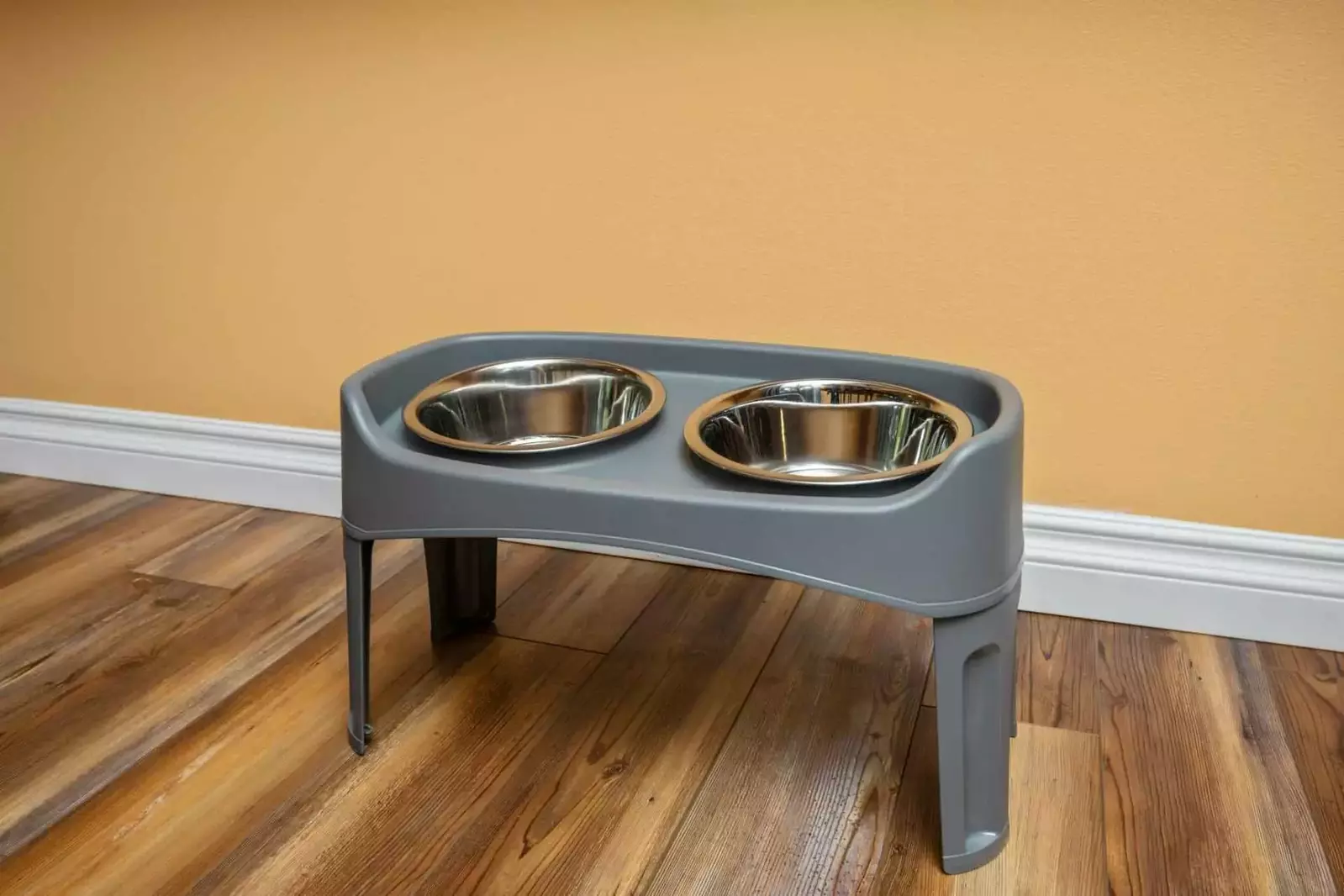 Jim and Shirley's Cuckoo's Nest is pet friendly.