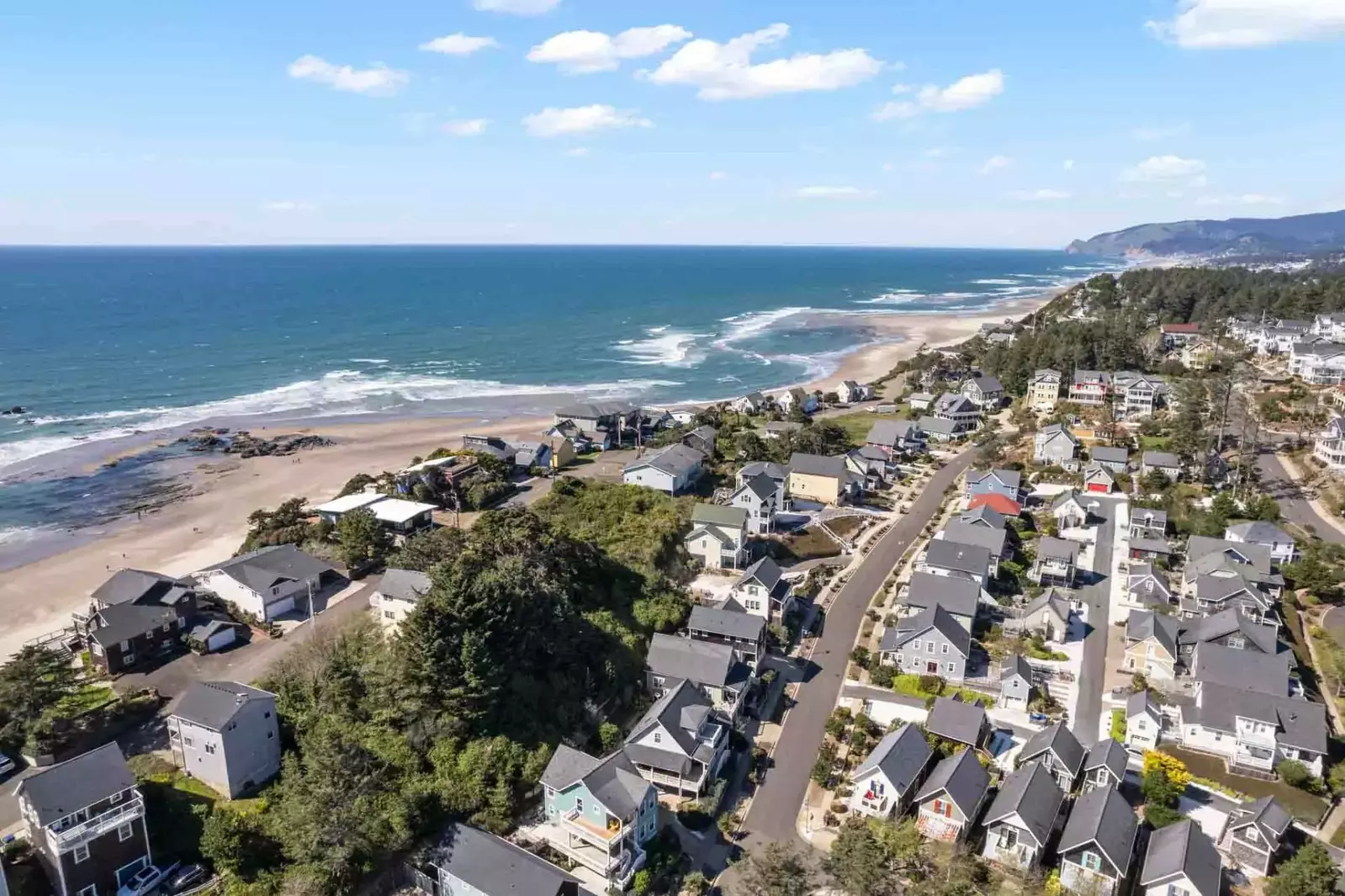 The Olivia Beach neighborhood has a fun park and quick access to Lincoln City's stunning and expansive beach.