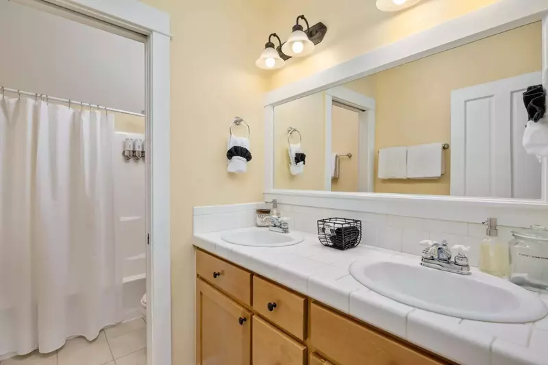 Ann and Kathy's Regal Seagull