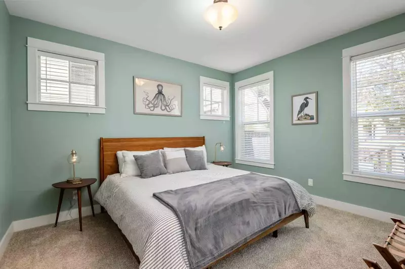 Ann and Kathy's Regal Seagull