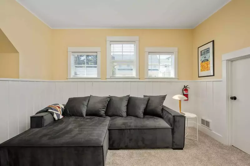 Ann and Kathy's Regal Seagull