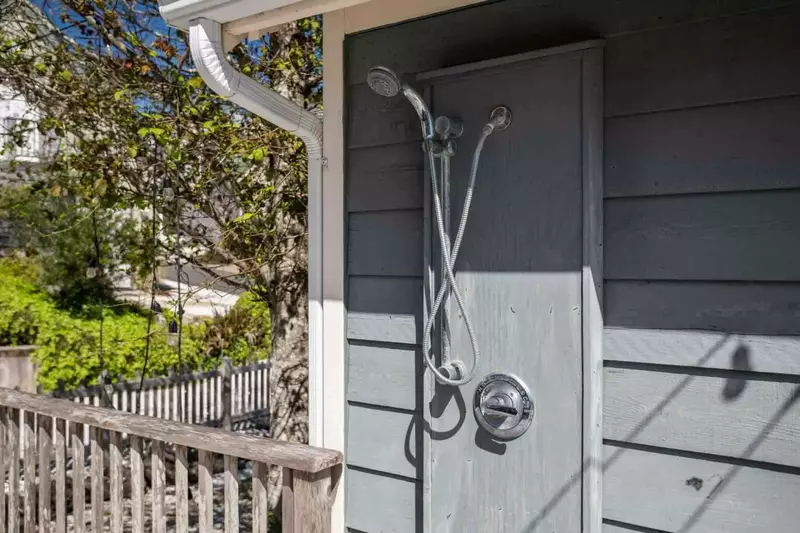 Ann and Kathy's Regal Seagull