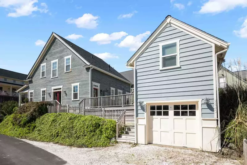 Ann and Kathy's Regal Seagull