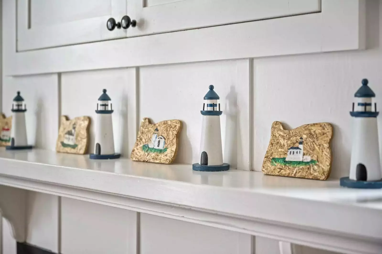 Starry Night is in the Gleneden area of Depoe Bay. It is a calm coastal area with vast sandy beaches just south of Lincoln City.