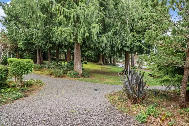 The Oregon Coast is full of natural wonders. We are happy to recommend our favorite hikes, parks, tidepools, and more.