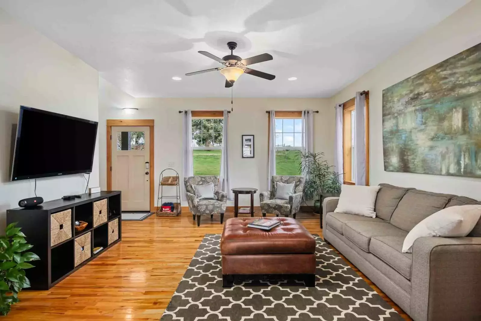 Watch you favorite movies, shows, and sports on this smart tv.