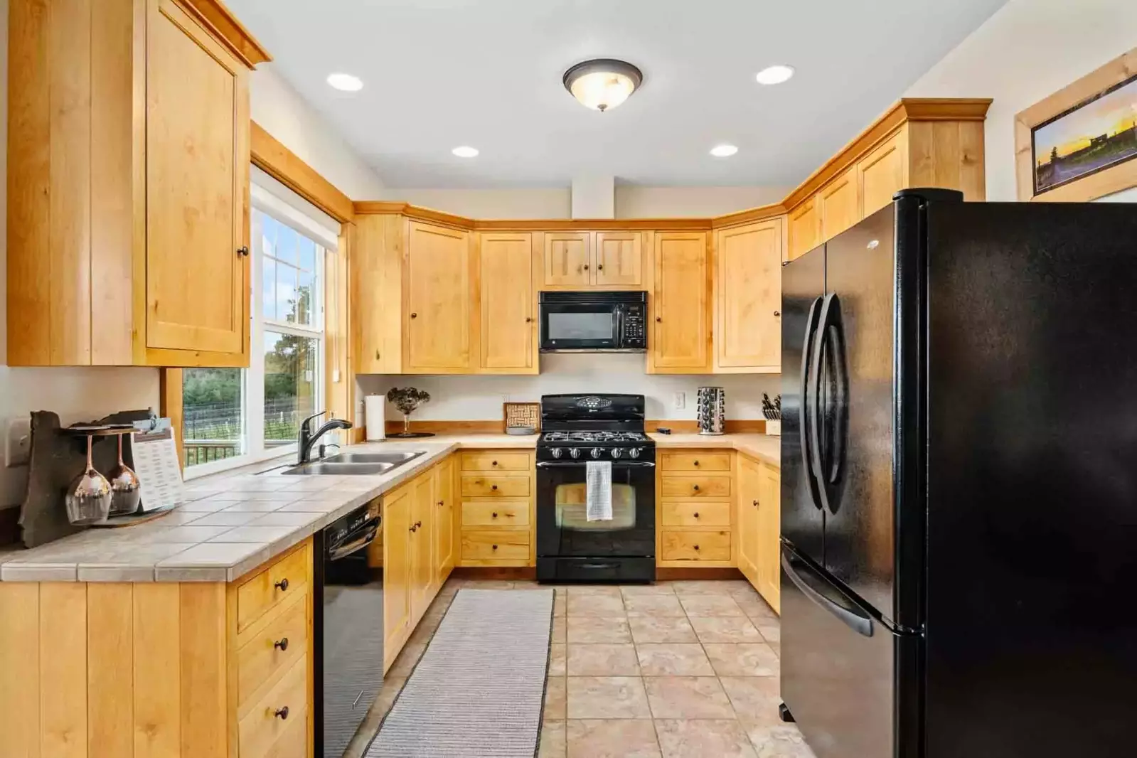 Cook delicious meals for breakfast, lunch, and dinner in this fully equipped kitchen. We suggest grabbing some ingredients from a local farm.