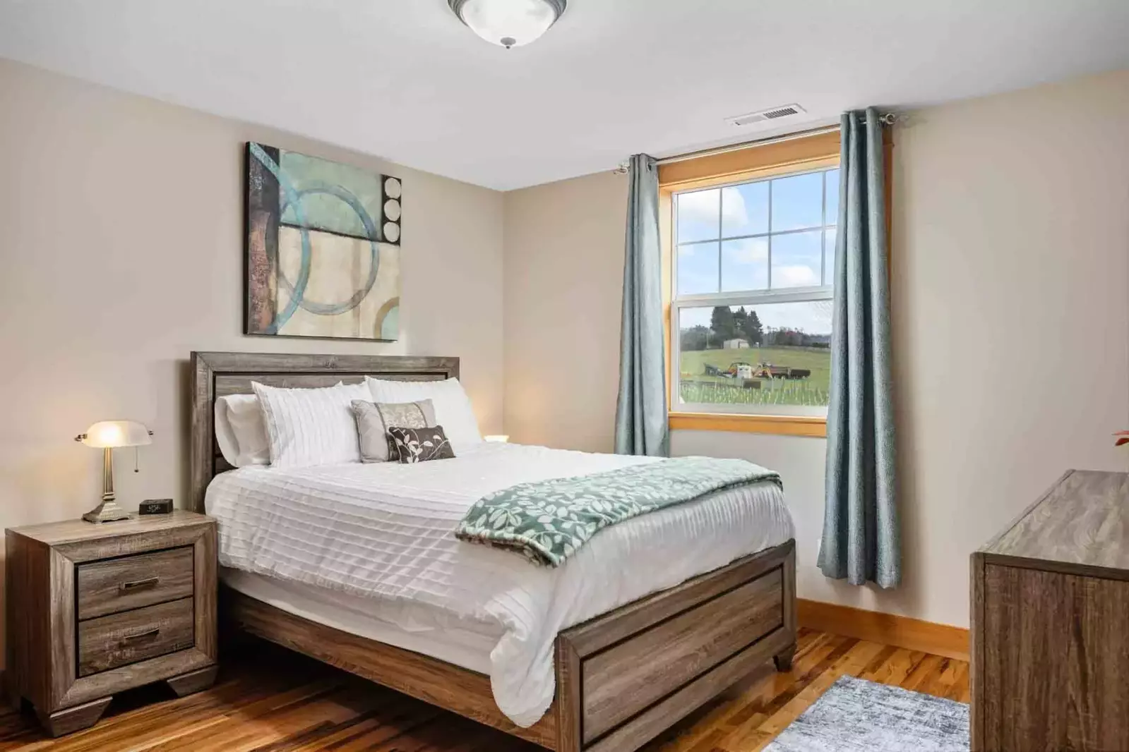 "Wake up to incredible views of a working vineyard and be next door to some of the most prestigious wineries in the United States" - Hunter