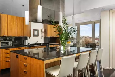 Make meals for breakfast, lunch, and dinner will being captivated by the stunning view.