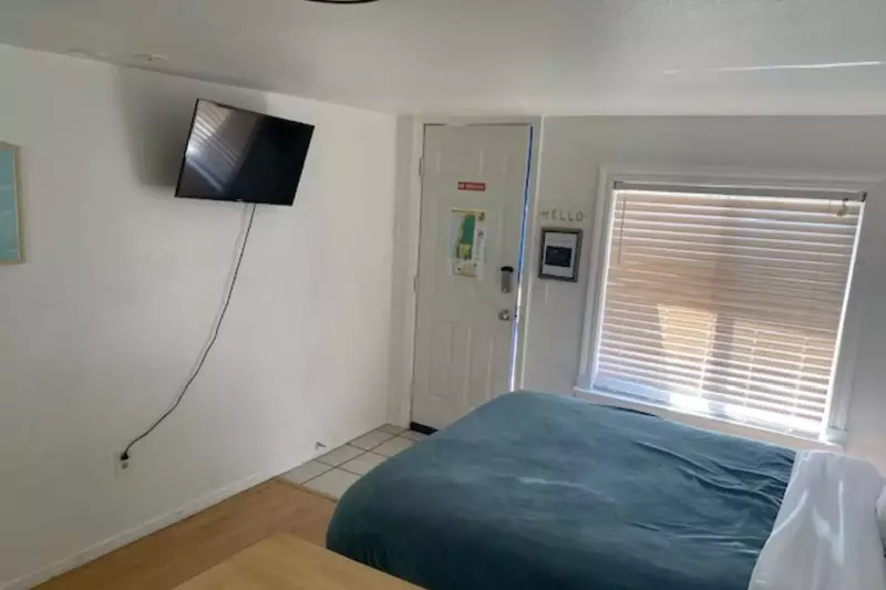 Welcome to the Sea Haven Motel Unit 4. We hope we get to host you at this Rockaway Beach rental. Please reach out with any questions.