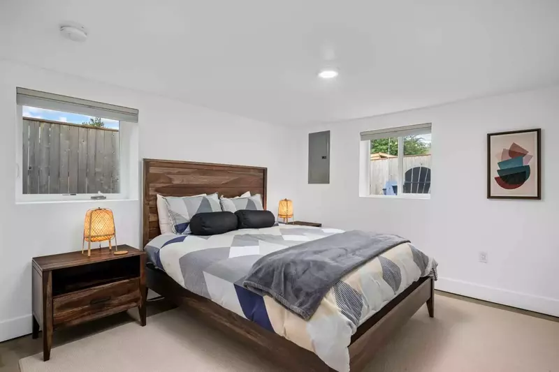 "Came with the amenities we asked for and more definitely recommended checking this house out !" - Claudio