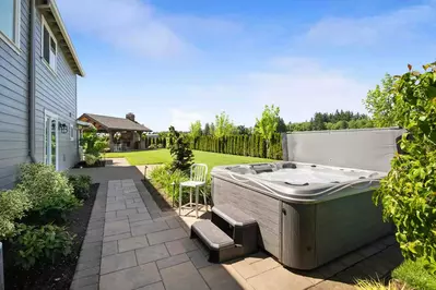 "Extremely well equipped and the landscaping, surrounding hazelnut orchard, outdoor spa, barbecue and patio made for a great experience." - Wayne