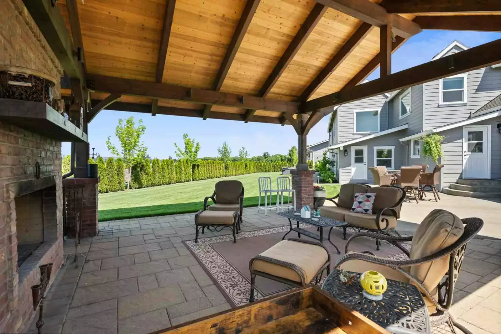 "The property was perfect and extremely comfortable for our group of 4 couples." - Damon