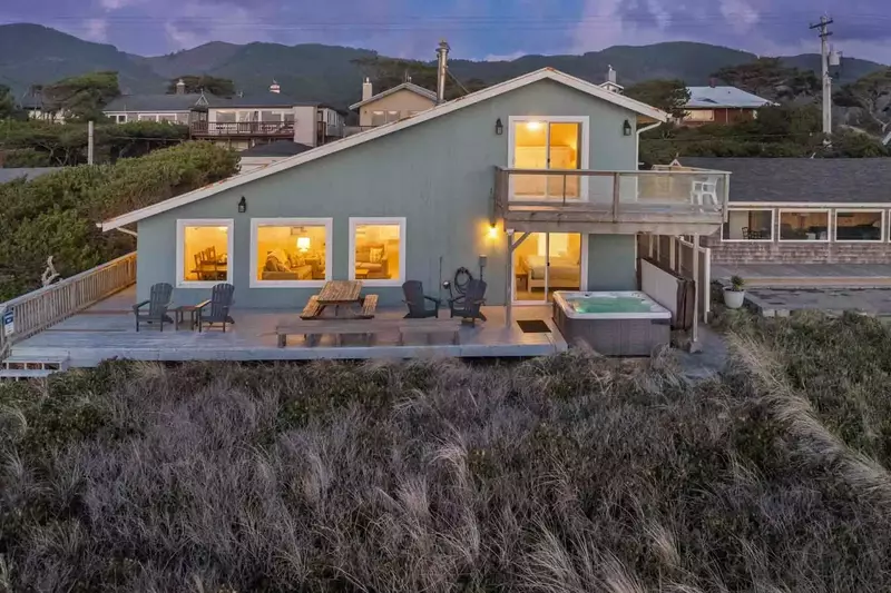 "Everything was super clean; kitchen was nicely stocked; awesome views and well situated." - James