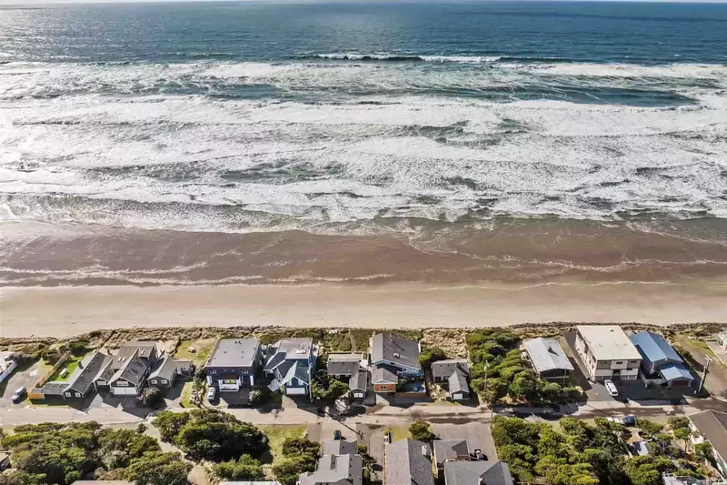 "Great amenities and lovely cozy home that had the right touches to make you feel right at home." - Courtney