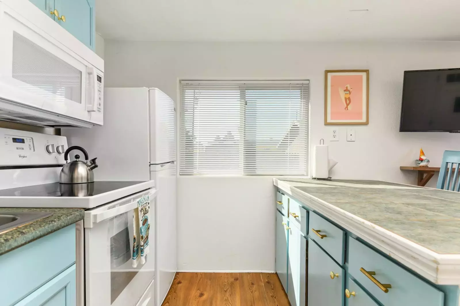 The Oregon Coast is full of natural wonders. We are happy to recommend our favorite hikes, parks, tidepools, and more.