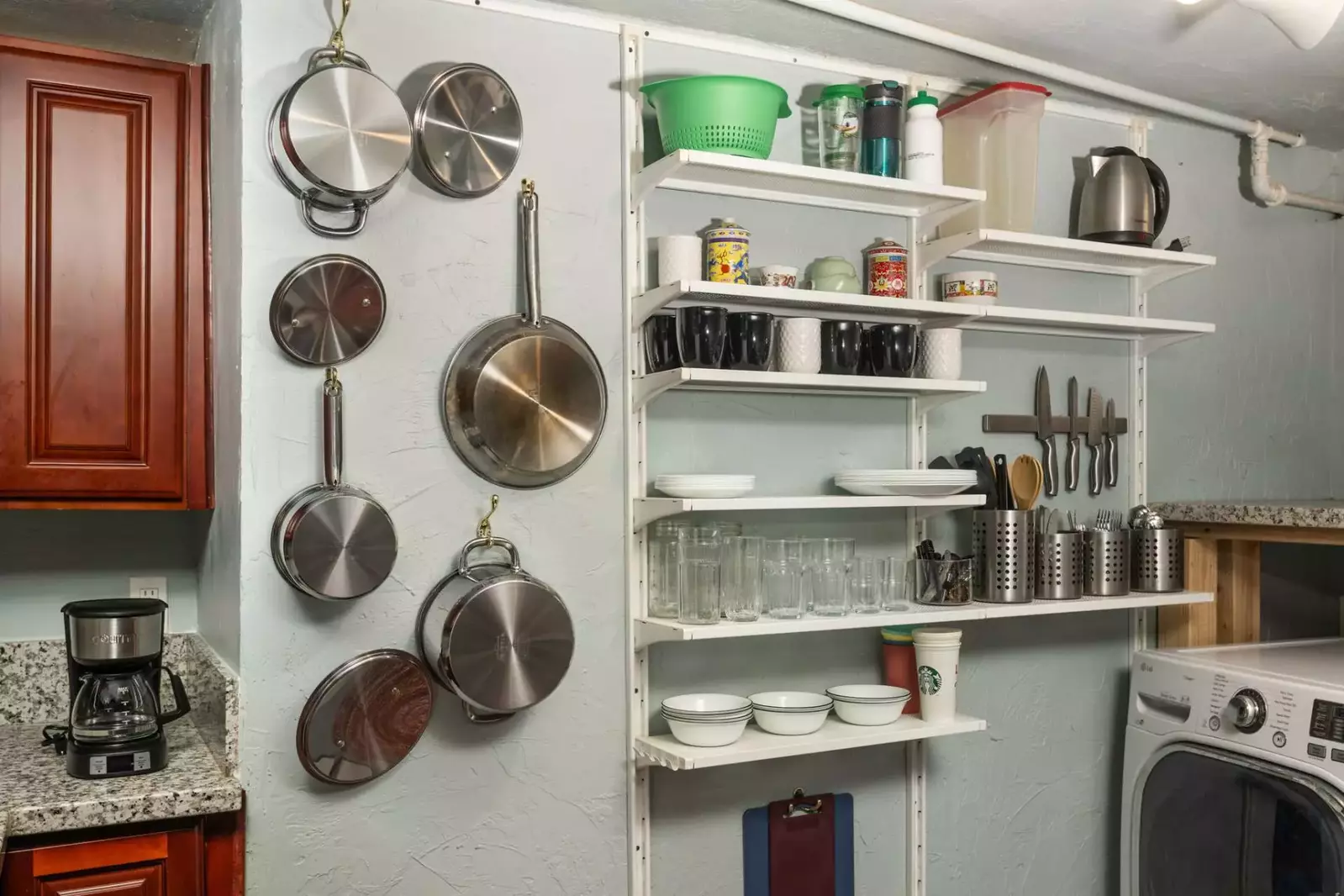 Cook delicious meals for breakfast, lunch, and dinner in this well equipped kitchen.