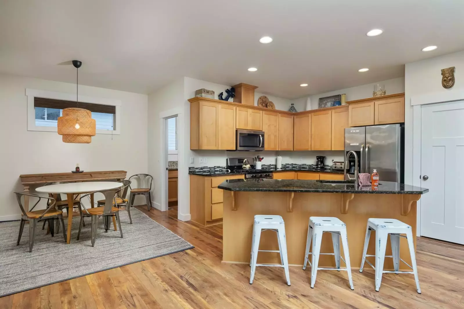 "I wish I could move in. This property was beautiful, well maintained and in a central location." - Lisa