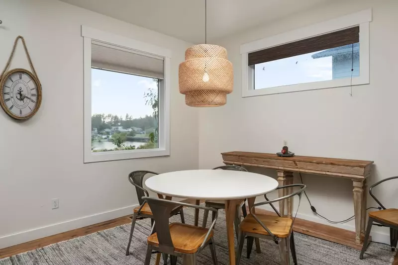 Lakeview Dunes is located in the Oregon Coast town of Warrenton.