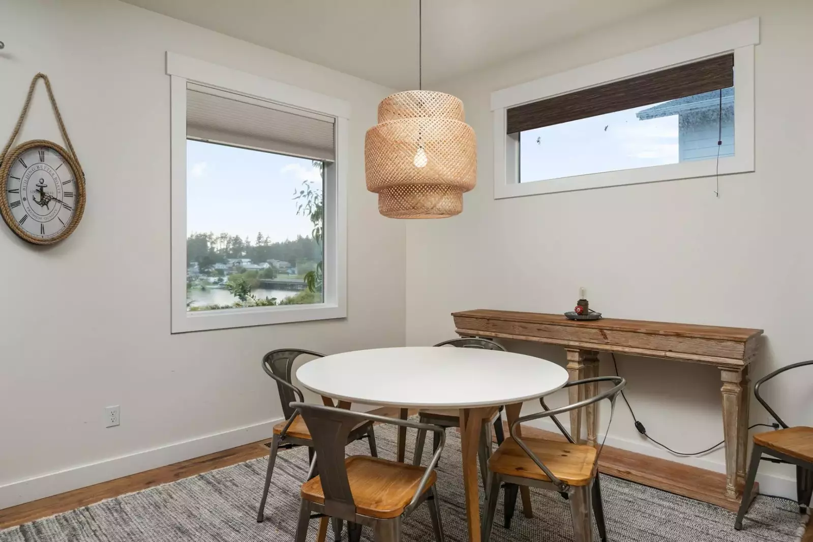 Lakeview Dunes is located in the Oregon Coast town of Warrenton.