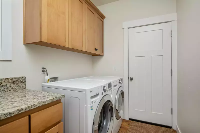This rental has an up to date washing machine and dryer for guest use.