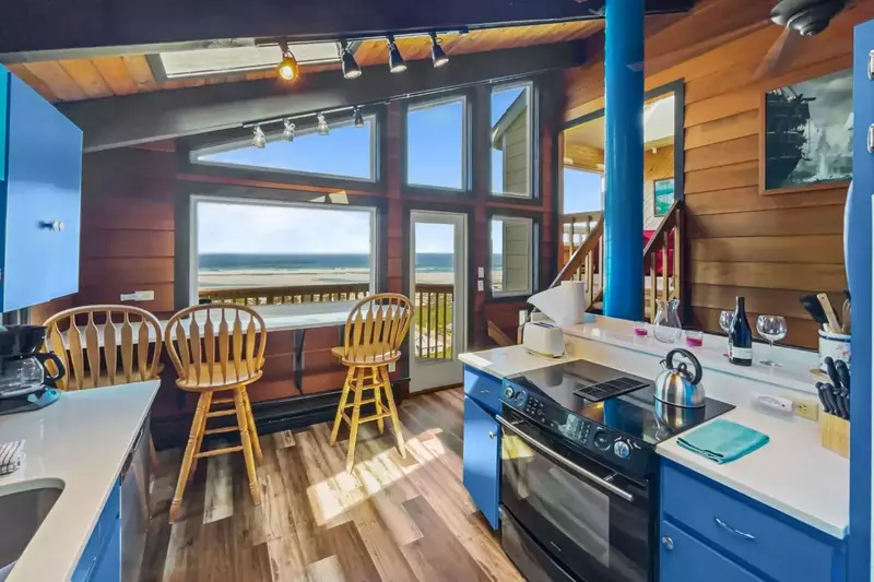 Welcome to Stairway to Heaven at Rockaway. We hope we get to host you at this wonderful ocean view rental on the Oregon Coast.